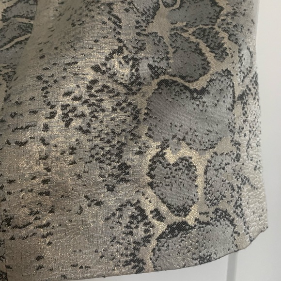 MINI SKIRT - Picture 3 of 4